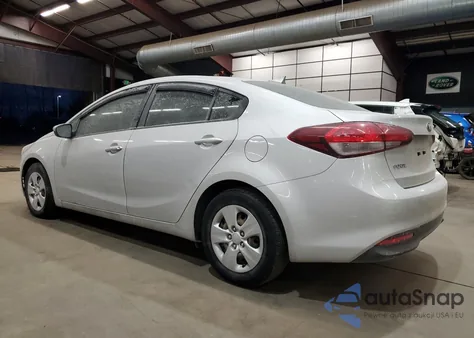 2018 Kia Forte Lx z USA, uszkodzony, nr VIN 3KPFK4A74JE212299